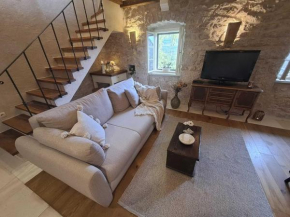 Stone House Lola - Two Bedroom Holiday Home